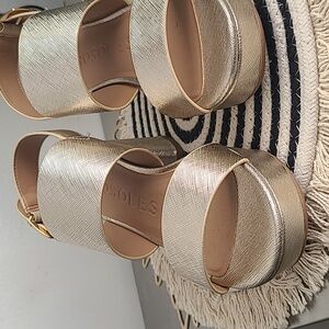 AEROSOLES Metallic Gold Platform Heels